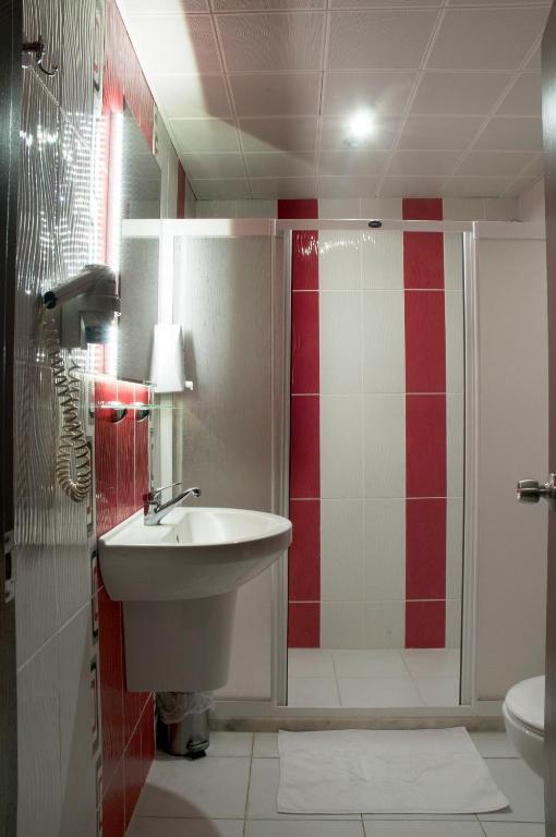 Egemen Hotel メルスィン 部屋 写真