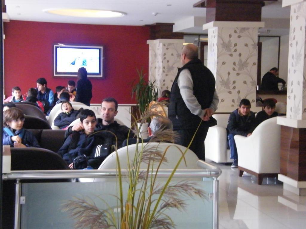 Egemen Hotel メルスィン エクステリア 写真